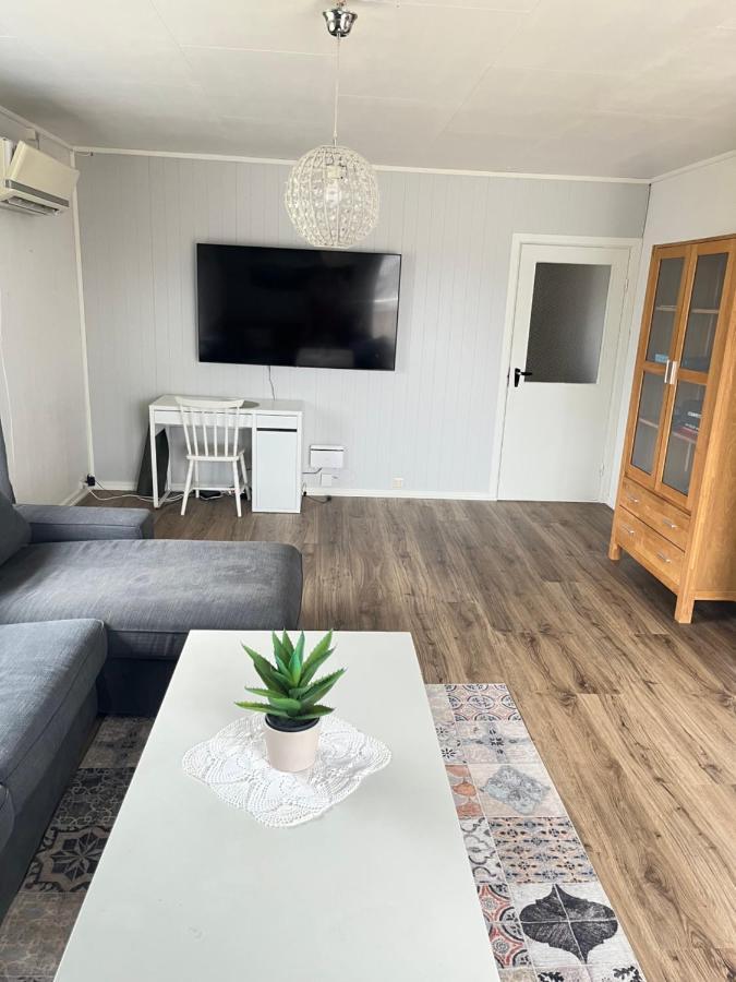 Hus Sentralt I Lofoten Apartment เลคเนส ภายนอก รูปภาพ