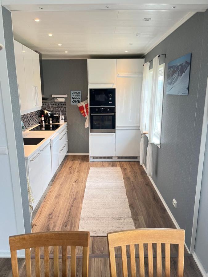 Hus Sentralt I Lofoten Apartment เลคเนส ภายนอก รูปภาพ