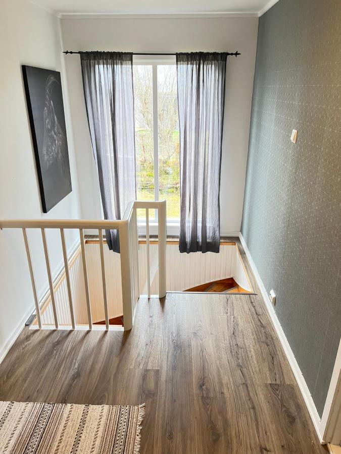 Hus Sentralt I Lofoten Apartment เลคเนส ภายนอก รูปภาพ